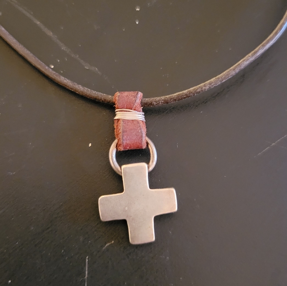 Cross silver and leather necklace